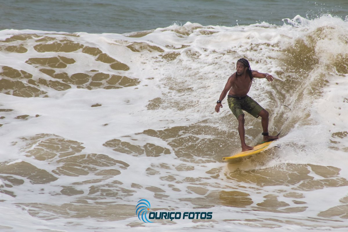 Daniel2Lemos's tweet photo. aqui que a vida é feliz 🏄🏿♂️❄️🌻🍀🤙🏿
#surfing #freesurfer https://t.co/d5adFptTl3