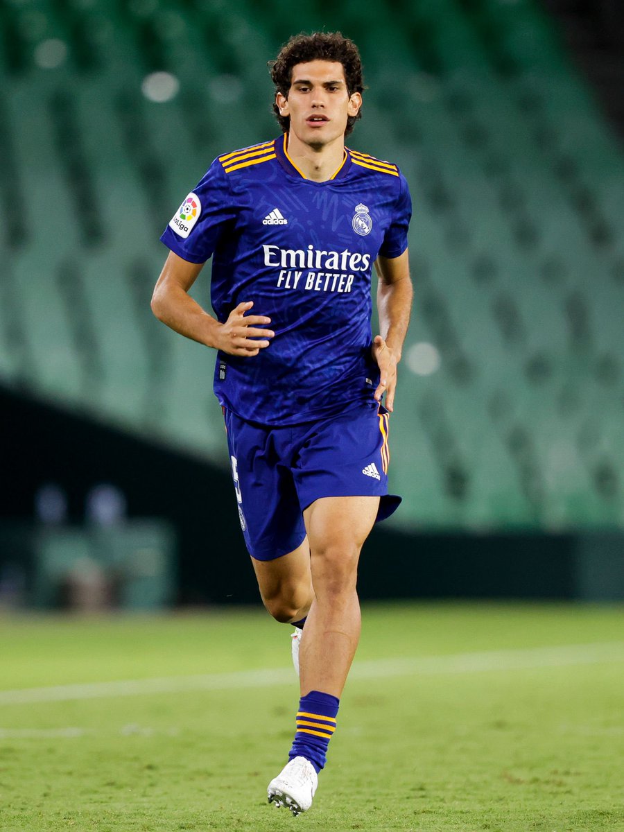 Madridismoreal's tweet photo. Jesús Vallejo: "Estando en el Real Madrid no me sale otra cosa que dar lo mejor de mí mismo.” https://t.co/gjzWVVogXj