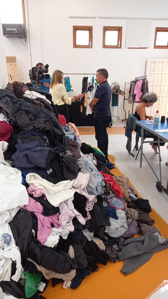 SCSostenible's tweet photo. Hemos estado ayer y hoy con @BiganClothing y @pisaverde1 en el @cipflasindias con el proyecto #SOSMODA donde la moda sostenible crea sinergias interesantes que podremos ver el desfile del 26 d mayo, 18:00. Apoyo #FundaciónCajasiete @cajasiete @BermudezSCT @carlostarife @Pmillan1 https://t.co/rvzV0L5A6q