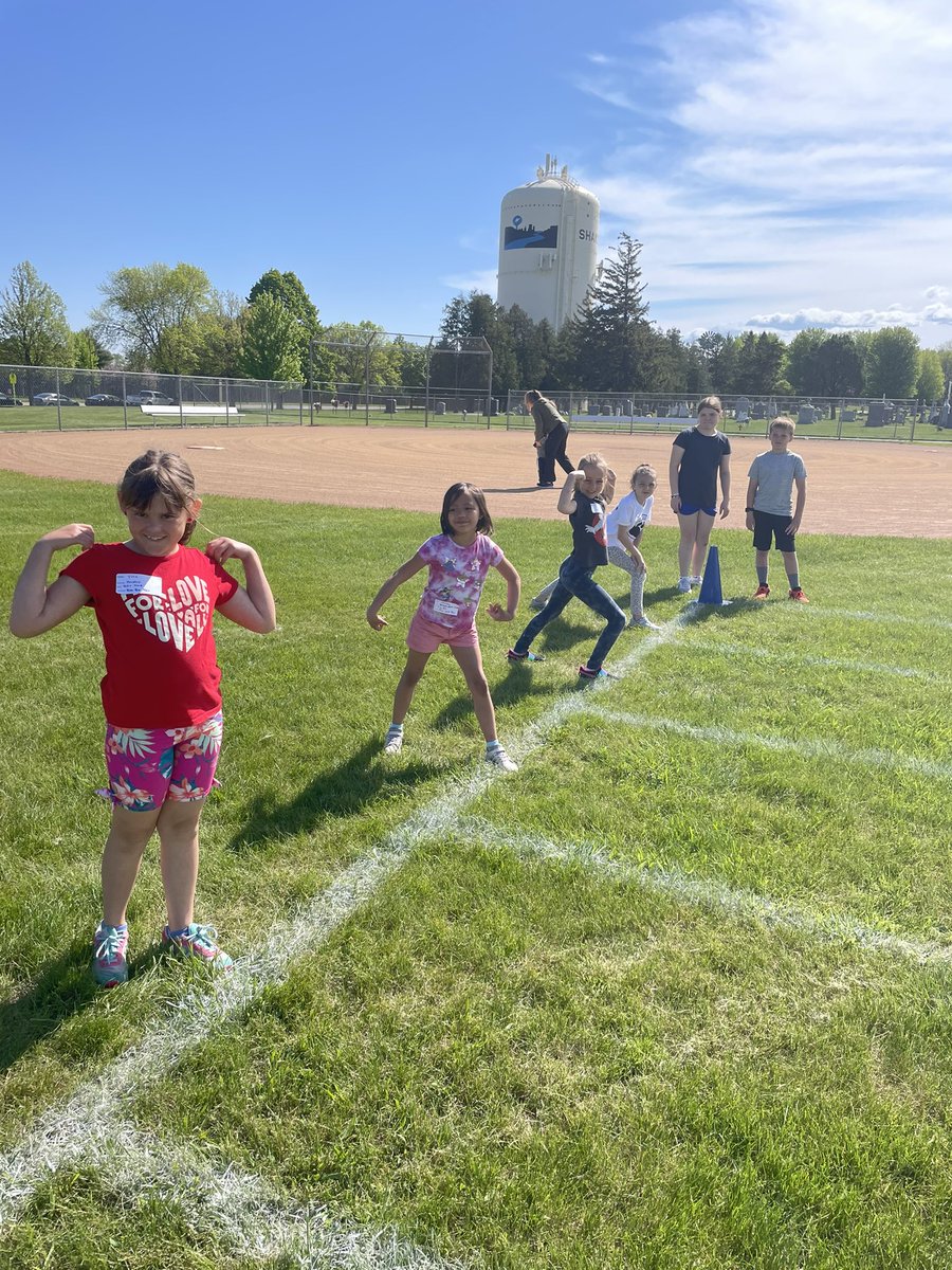 Sweeney Phy. Ed. tweet media