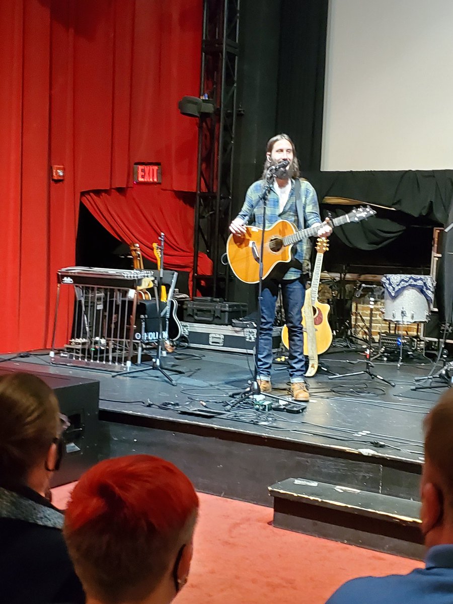 pooka798's tweet photo. Here are some more terrible pictures of the wonderful @Avi_Kaplan in DC! I had a great time and so did my friends. Always convince your friends to come with you to a #concert. #livemusic #avikaplan #concertcontent @TheMiracleDC https://t.co/s8fiH5LY9h