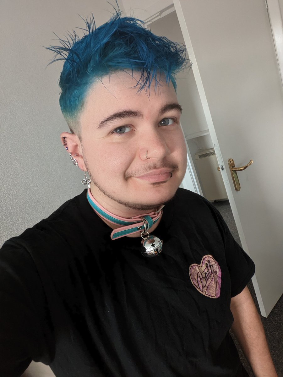 ed_sivell's tweet photo. My first trans pride march π³οΈββ§οΈ
Was short but sweet
Had a good day, met really cool people ^.^
#transpridescotland #transrights #transisbeautiful #transhealthcare #transrightsarehumanrights #lgbtqia #pride https://t.co/AEjmKgEmQA