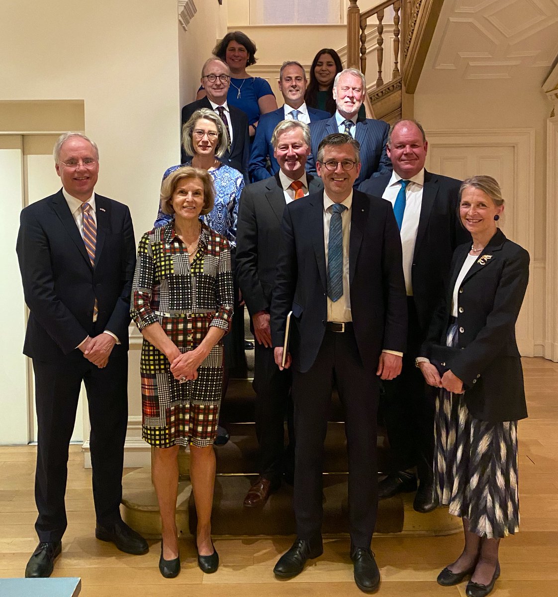 KvanOosterom's tweet image. Working session with members board @DutchCentre and @dutchchurch here in London on improving our cooperation for the benefit of the large Dutch community here.