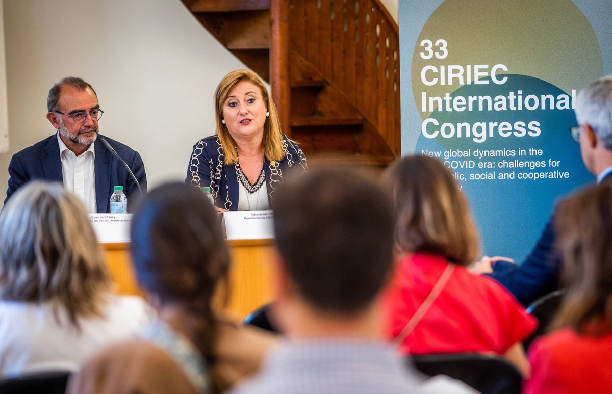 La presidenta de <a href="/CIRIEC_Esp/">CIRIEC-España</a> Adoración Mozas agradece a <a href="/generalitat/">Generalitat</a> y <a href="/AjuntamentVLC/">Ajuntament València</a> su apoyo al #33CIRIECCongress. Será el segundo gran congreso del <a href="/ciriec/">CIRIEC International</a> en #València, tras el de 1992. Unirá a grandes expertos y altos directivos de la #EconomíaPública y la #EconomíaSocial
