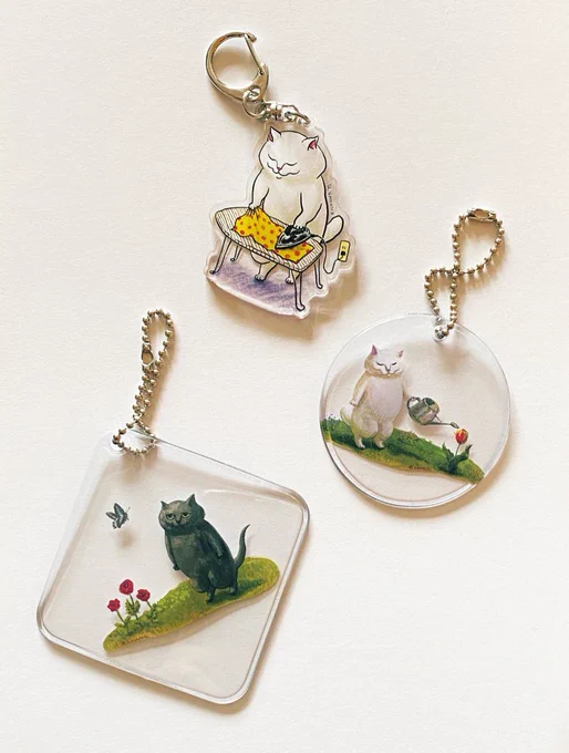 個展で販売予定のアクリルキーホルダーとやわらかクリアチャームはこちらです 