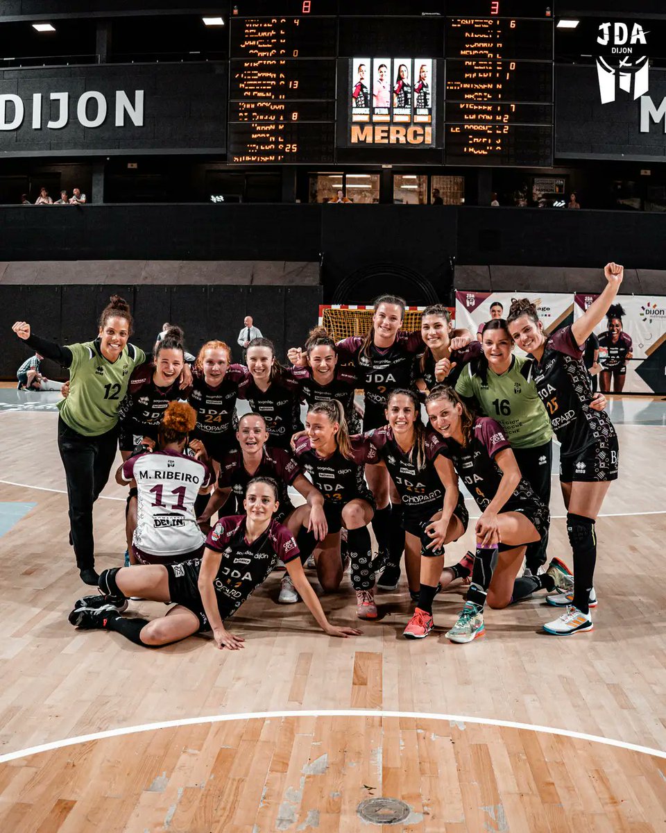TOPCONSULTING21's tweet photo. 👏 Bravo aux guerrières de la @jdadijonhand pour cette formidable saison 🤩! 

De beaux progrès tout au long de l'année, ça promet pour la suite 💪!

🙏 @TOPCONSULTING21 est fier de vous accompagner, vivement la saison prochaine 🔥!

#sport #handball #coaching #JDAFamily

📷 JDA https://t.co/prCtxtjYeZ