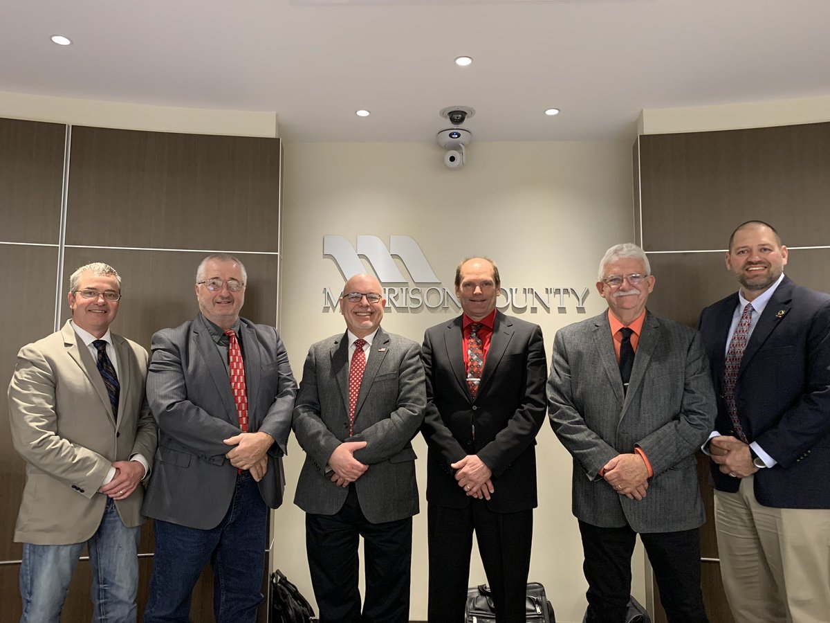 JeffreyJelinski's tweet photo. This morning, 09:00 join YOUR @Morrison_County #BoardOfCommissioners, Board Room @ YOUR #GovernmentCenter. Jam packed agenda. And tonight, 17:00, same location, #TheArtOfScamming. Hope to see YOU there. #StaySafe, #BeSafe #ClickItAvoidTheTicket, #KeepSmilin πππππΊπΈ https://t.co/OVCRp3ud2F