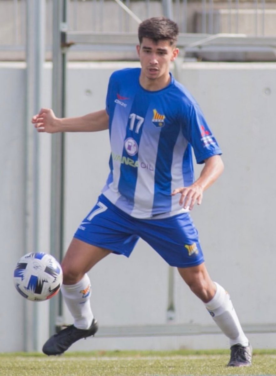vicentenarrador's tweet photo. ABEL FABREGAS (Mediapunta) Aunque puede jugar en banda. Jugador de 23 años, rápido y vertical de corte ofensivo. Procede del @palamoscf de #1cat y anteriormente en @UEFigueres y @CEBanyoles en #3RFEF5. https://t.co/uCtXdK8vOk