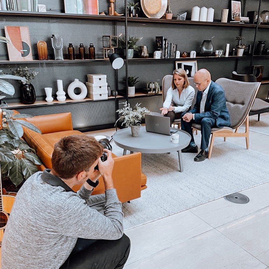 holler_video's tweet photo. Busy day for our crew. Shooting both video and photos simultaneously. It’s what we do here at Holler, creating all kinds of digital content! #videoproduction #sonyfs7 #video #photo #photogrpahy #digitalcontent https://t.co/bRwvKIWG1a
