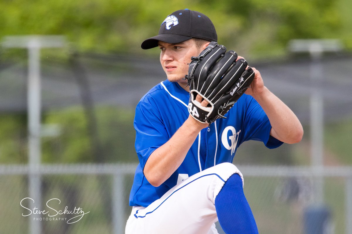 SchultzPhotos's tweet photo. Pitcher Xavier Gauthier of @OWbaseball picked up the 7-3 win against Kaukauna on Monday night. https://t.co/5XctdP8h2x