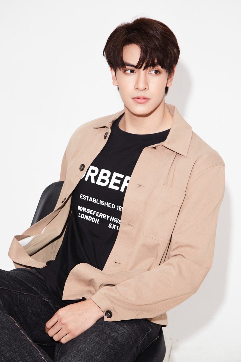 tinyjayy_'s tweet photo. สุดหล่อของพวกเราาาา🙆🏻‍♀️🖤 

♡一 #artworkดุงจัง #จุงอาเชน @ChenRcj https://t.co/zVFuFifZNQ