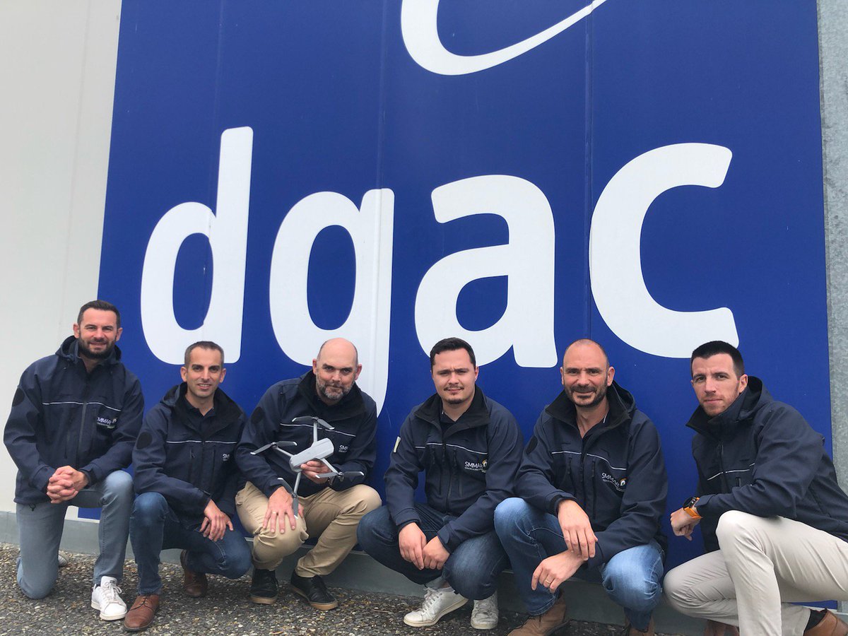 smmar_aude's tweet photo. DIPLOMES | 6 agents du #SMMAR EPTB Aude ont obtenu le certificat théorique d'aptitude de télépilote professionnel ! 👏 
Le SMMAR EPTB Aude pourra mobiliser cette expertise pour assurer ses missions de surveillance des cours d'eau &amp; des milieux aquatiques. #drone https://t.co/OVvtye2XHJ