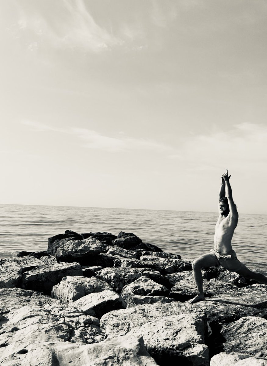 Starting the morning strong. Anybody else wake up with a yoga flow by the ocean? Join Yoga DAO and contribute your ideas.. $YOGA coming soon

#yoga #yogainstructor #yogadao #m2e #nftcommunity #nft #nfts #dao #did #blockchain #move2earn #yogainfluencers