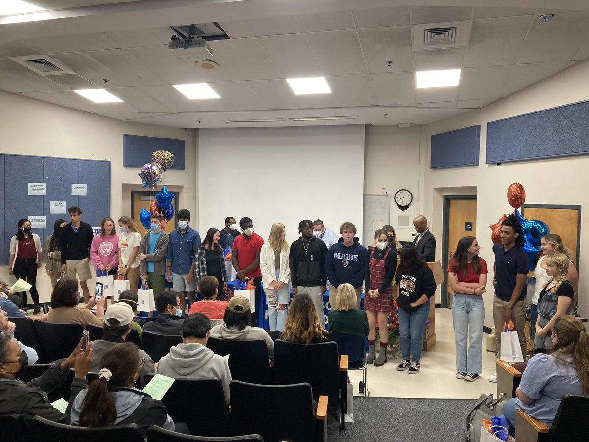 StrasPrincipal's tweet photo. Senior awards today! Congratulations to all our amazing students! #graduation2022 #Classof2022 #homeofthelions @NewtonSouthPTSO @NSHSLibrary @NSHS_Athletics @newton_ps @BWeissel https://t.co/Y7SJDyH12V