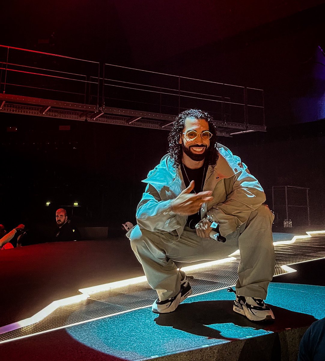 1clip2rap's tweet photo. Rien ne sert de jouer les thugs, on est cool 😎 https://t.co/o9nvovgGMA