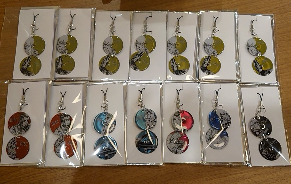 交換】ジョジョ展 メタルDISC型キーホルダー 譲）エルメェス2、FF7