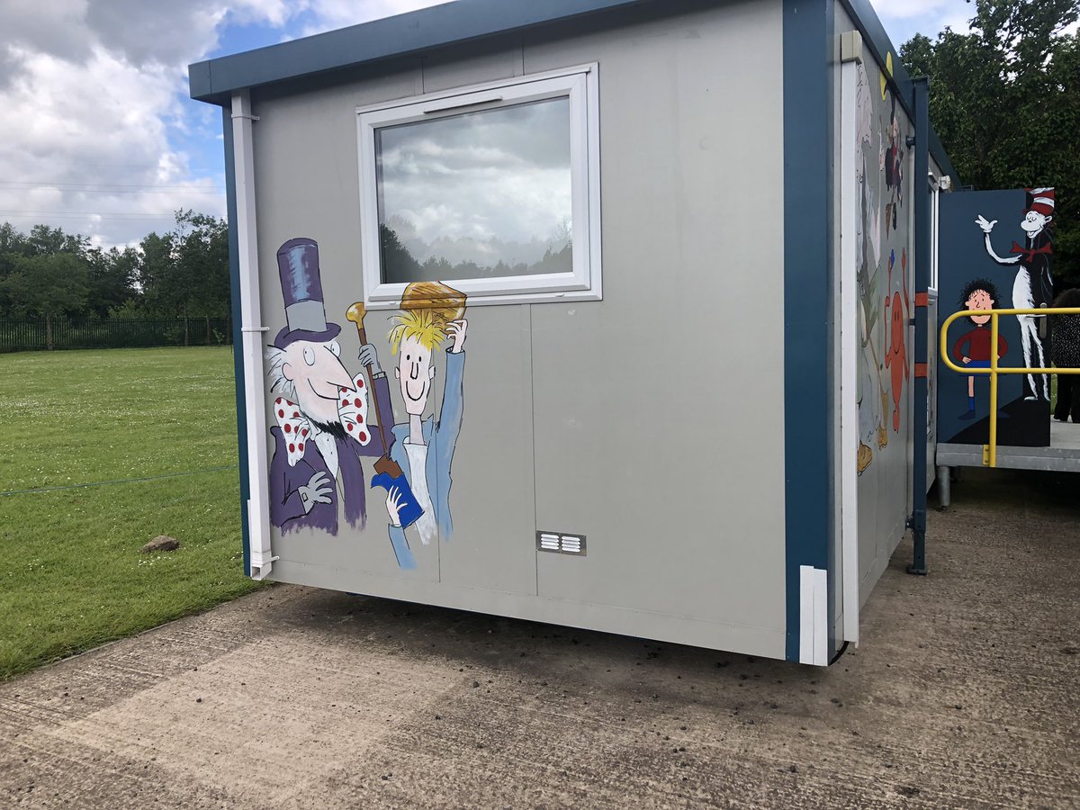 abbey_primary's tweet photo. If you haven’t already seen the progress made on the booster mobile, take a look at the wonderful artwork that has been completed by #andyart6976. What a talent! Which book character can you spot? https://t.co/nUT5cCHVYq
