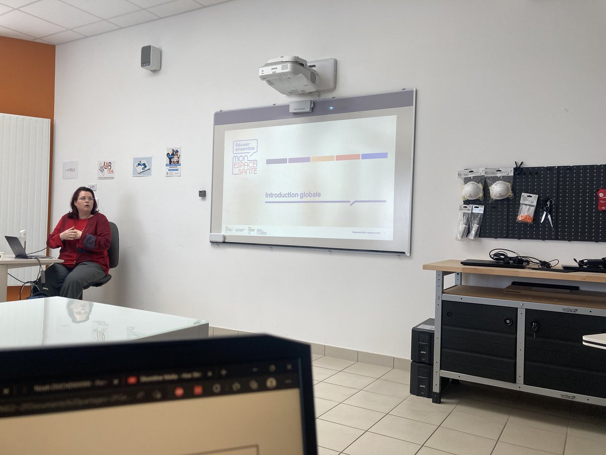 En direct de l’atelier ‘Mon espace santé’ animé par Garlann NIZON 
#mednum01