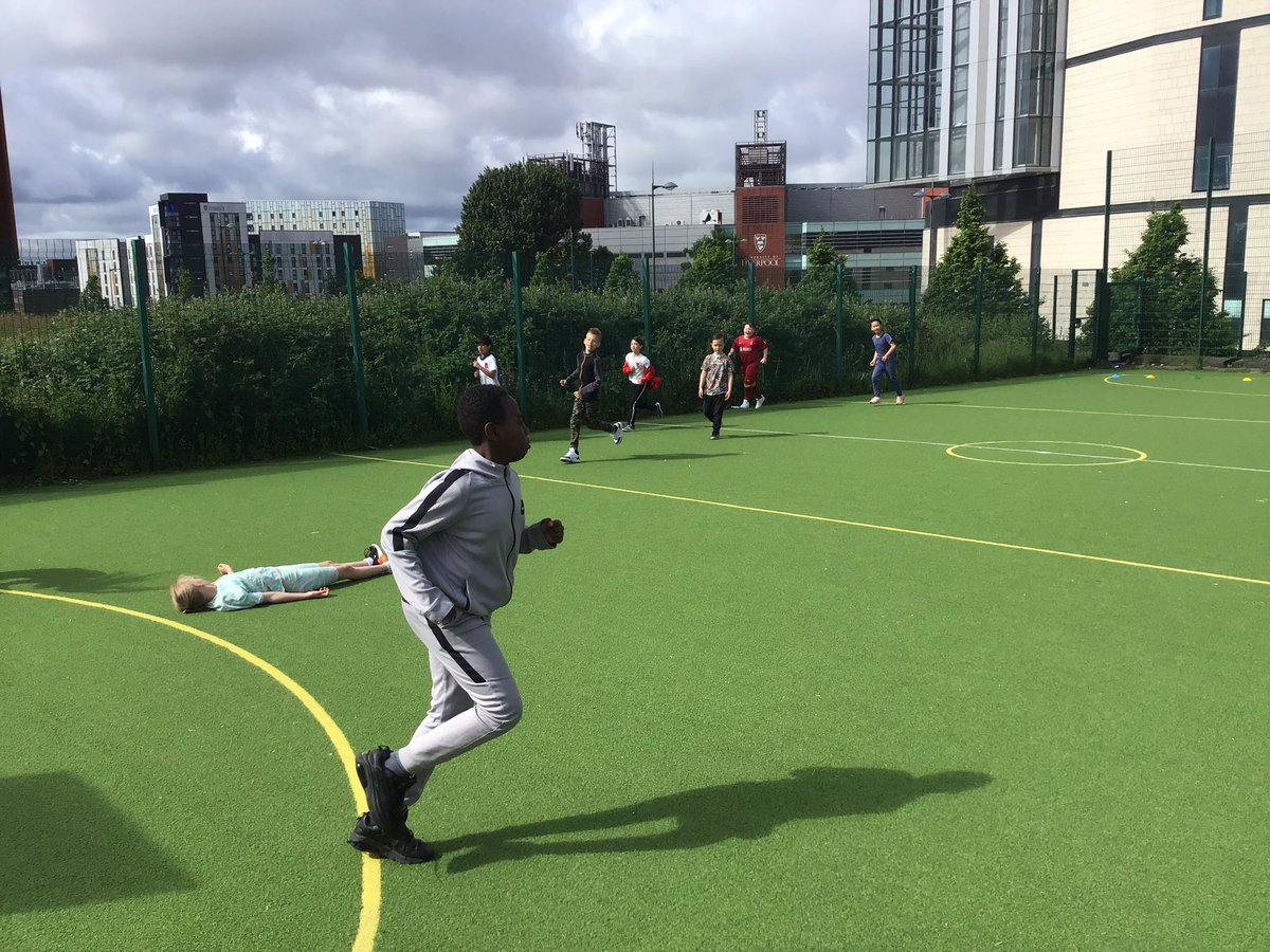 Sacred Heart Y4 tweet media