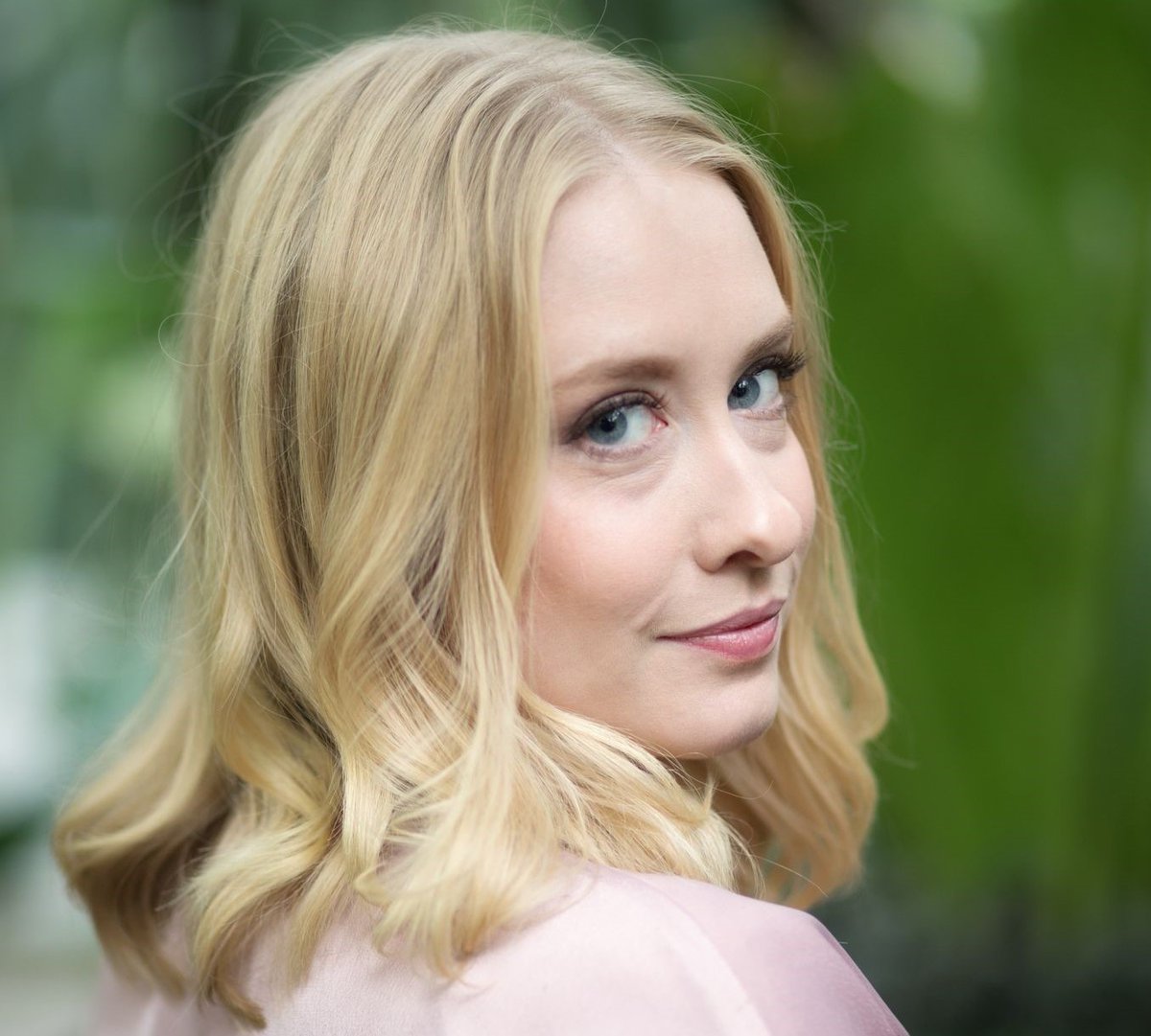 Fundación Juan March (@la_march_madrid) on Twitter photo La cercanía entre 🇫🇷 y 🇪🇸 ha dado lugar a una influencia que puede observarse especialmente en el ámbito de la canción del siglo XIX y XX.
La soprano británica <a href="/SarahGilfordSop/">Sarah Gilford</a> interpretará canciones en tres idiomas distintos: castellano, alemán y francés.
bit.ly/3wLlXZ1 La cercanía entre 🇫🇷 y 🇪🇸 ha dado lugar a una influencia que puede observarse especialmente en el ámbito de la canción del siglo XIX y XX.
La soprano británica <a href="/SarahGilfordSop/">Sarah Gilford</a> interpretará canciones en tres idiomas distintos: castellano, alemán y francés.
bit.ly/3wLlXZ1
