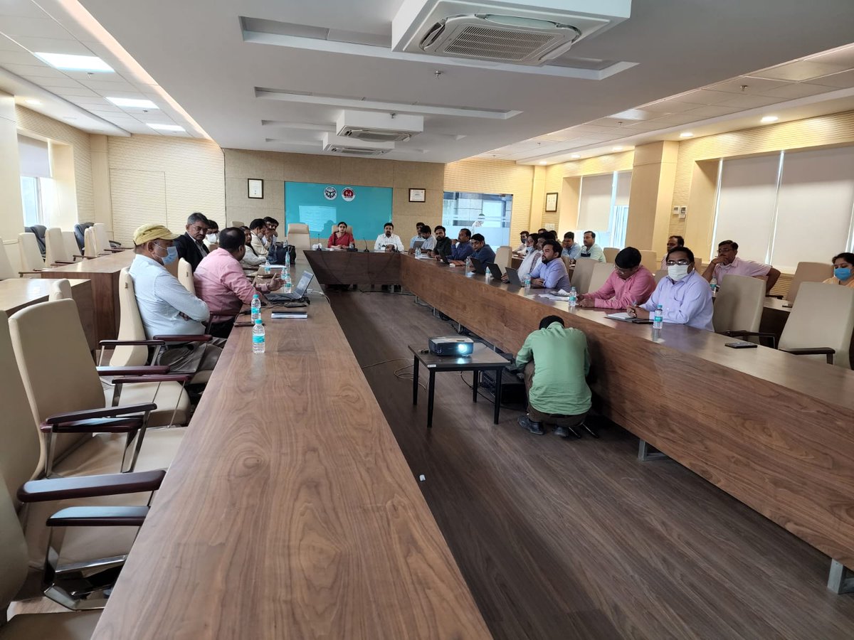 nhm_up's tweet photo. Consultation meetings were held Today with Delhi SBI officials  &amp; finance officials of NHM UP, towards best solutions for efficient financial management system for NHM by  integration of  SBI ,PFMS,&amp; FAMS.
@CMOfficeUP @UPGovt @mansukhmandviya @MoHFW_INDIA @brajeshpathakup https://t.co/ujXU3wwy3K