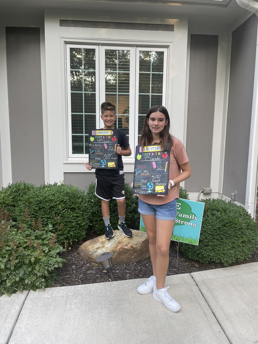 AmandaS_Todd's tweet photo. 🎶Schools….out for winter???? 🎶  Oops, I mean summer, even if the weather feels more like winter!  These two have had an incredible year and both will rule their schools next year!  Onward and upward!!! https://t.co/HAW28UksBF