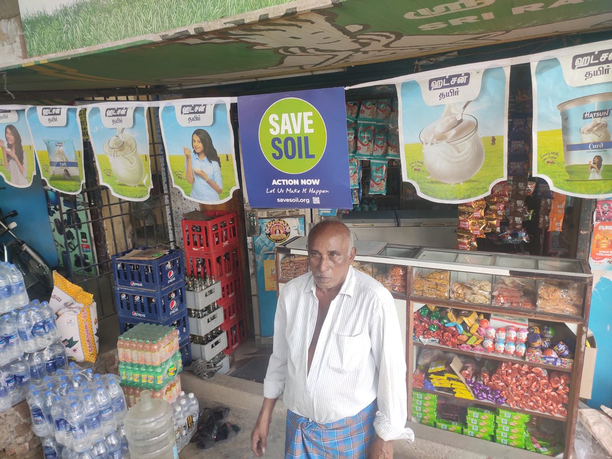 tnforsavesoil's tweet photo. Overwhelming support for #SaveSoil at Valasaravakkam 
Earth Buddies volunteered for #SaveSoil in full throttle 
#SaveSoilValasai
#SaveSoilChennai https://t.co/CpkizmFzbM