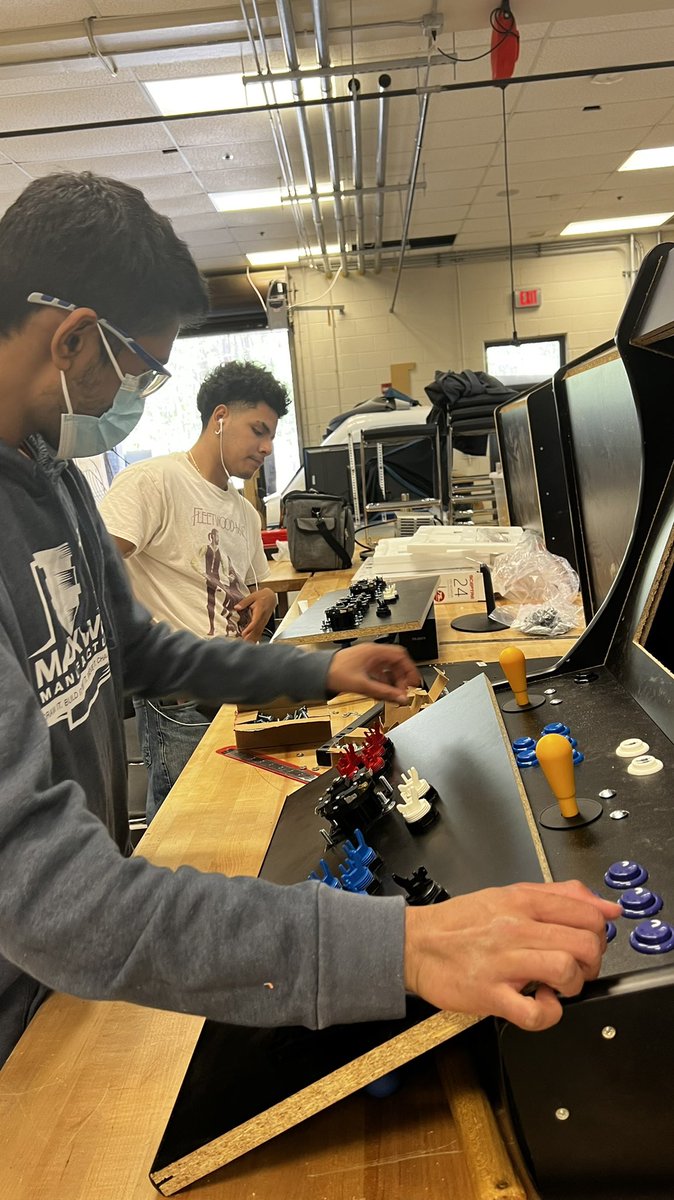 ManufacturingHS's tweet photo. Amazing year thanks to the support of @Phillips_Corp @Haas_Automation. Top finishes at @SkillsUSAGA; parts complete for @NASAHUNCH; &amp; collab work done with @GCPSCTE programs &amp; @GwinnettPd . Well done team! https://t.co/nm2BJQB1Wt