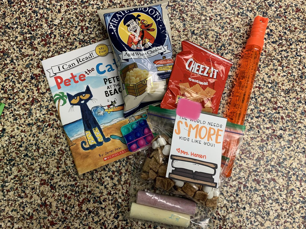 MrsHensonOPS's tweet photo. The Ss will take home their goody bags today! They were a great group. 💕 They each got a summer book, snacks such as white cheddar popcorn, cheez-it’s, s’mores mix, bubbles, chalk, and a pop it keychain, and a special note from me. I will miss them so much! #Kinder #CSCardinal https://t.co/uUz787Uqi8