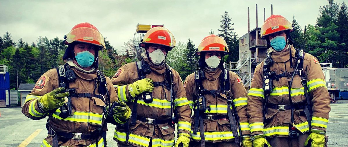 hfxfire's tweet photo. Are you a new resident of HRM? Are you interested in becoming a volunteer firefighter? Or were you previously a volunteer firefighter before moving to HRM? If so, we’d love to hear from you. Please contact us at 902-490-5530 or volff@halifax.ca. https://t.co/2x71a7pgM4