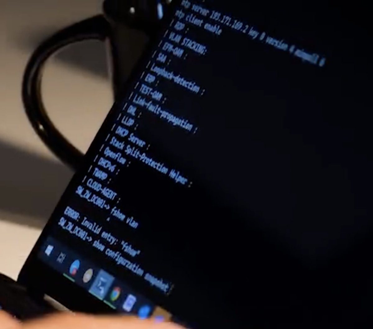 MathieuSturm's tweet photo. @GentseFlikken fshow vlan en show configurzation snapshot zijn niet echt correcte commando's 🤣. Leuke campagne wel. https://t.co/aeHDdrTCsG