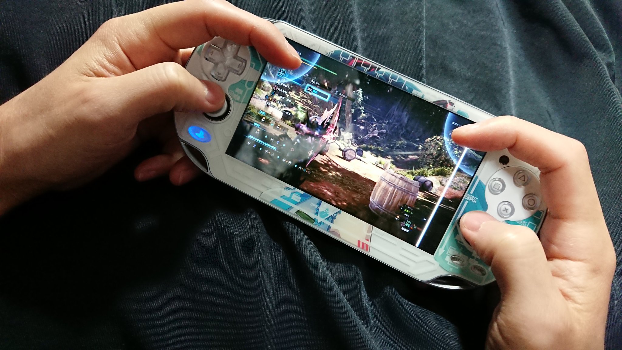 Y Izawa モンハン持ち がトレンド入りしてたので便乗 Mhwをvitaでリモートプレイする時にpspで鍛えたスキルが役立ったって話 T Co Seaqbnivun Twitter