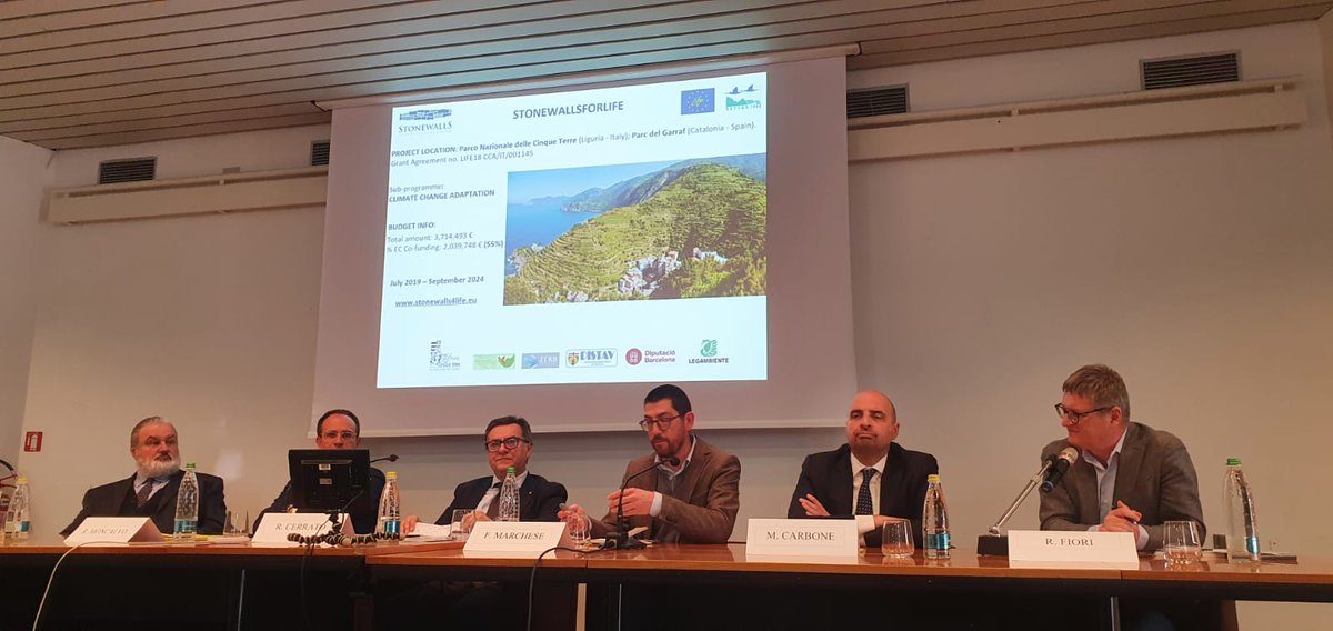 Presentazione del progetto #Stonewalls4life alla fiera Vinum ad Alba e durante una visita di un gruppo di studenti nell'area di intervento per approfondire la complessità della conduzione delle attività agricole e della gestione del paesaggio delle #CinqueTerre.