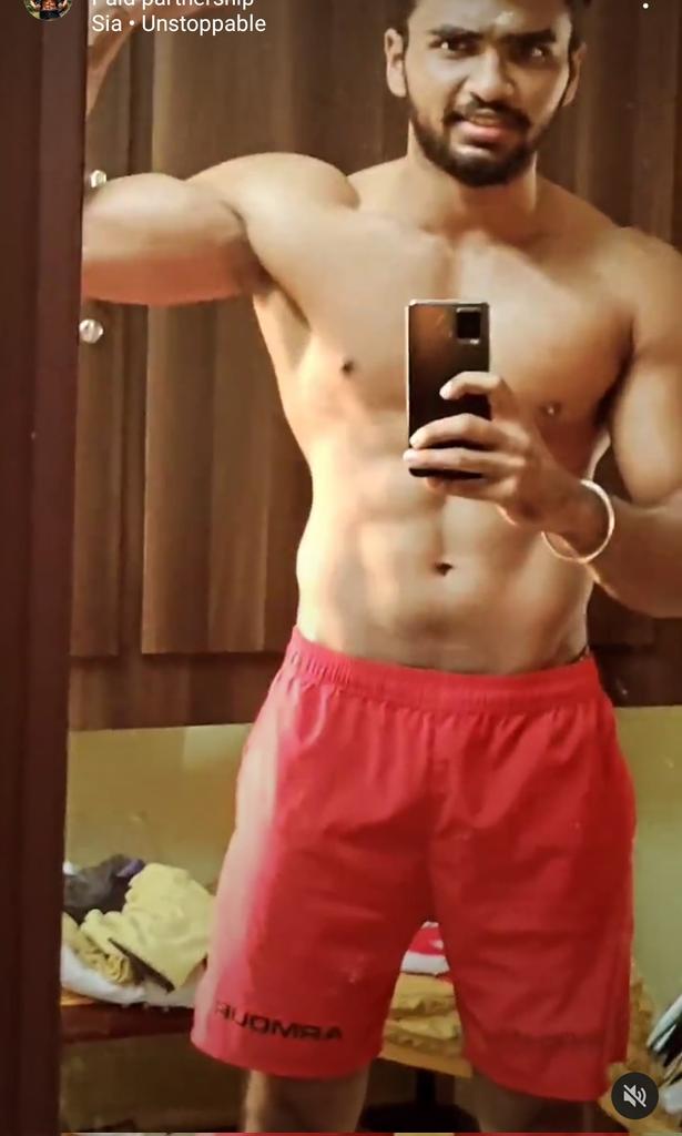 actorshot's tweet photo. Well built hot and sexy chennai guy🔥😘💋 https://t.co/RL1rcvW9is