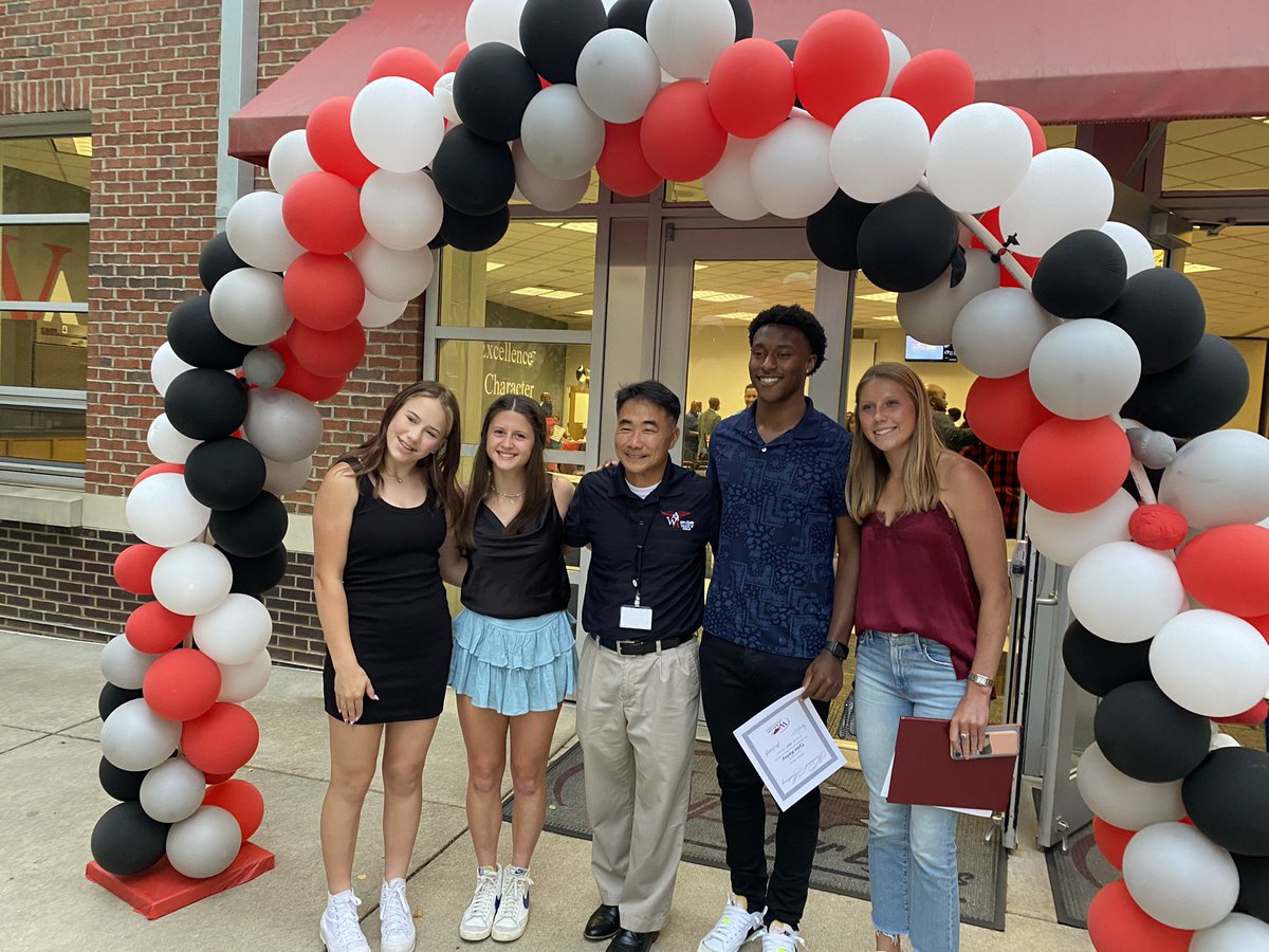 Tad Sahara tweet media