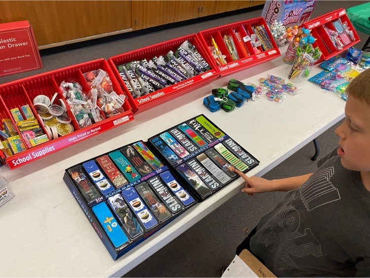 MesickSchools's tweet photo. Our third grade students are visiting the book fair.   The book fair will be going on today, tomorrow, and Thursday.   Thanks to the Mesick PTO for sponsoring this event.  Also, a big thanks to Mrs. Thompson for coming back to volunteer her time running the fair. https://t.co/Upskw4gcVt