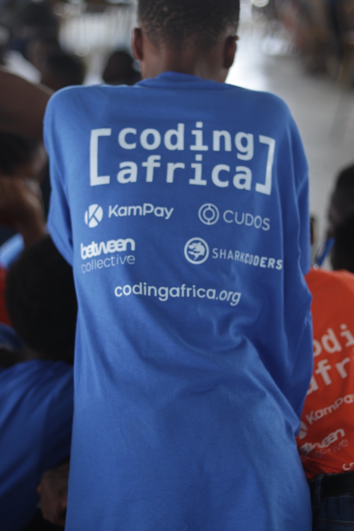 CUDOS_'s tweet image. @KamPayToken&apos;s #CodingAfrica program is a game-changer! @CUDOS_ is excited to partner with them in supporting #tech literacy and empowering #African children with #coding skills.
 
#blockchain #tech4good #blockchaintechnology #tech4all #computing #sustainablecompute