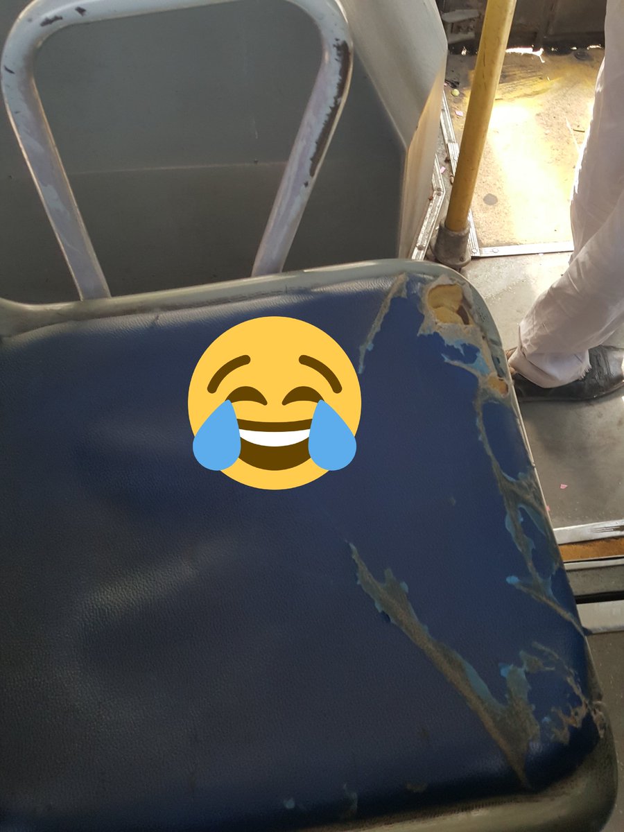 mohanhr731's tweet photo. Delhi walo aisi halat hai Delhi transport ki aur kejriwal ji badi badi haank rahe hai. Pehle jo purani buses hain unki toh service karwa lo Kejriwal Ji. Yeh bus red color ki AC bus ki halat hai. #ArvindKejriwal #AAP #ManishSisodiya #BhagwantMann https://t.co/Ja8nnEvXFW