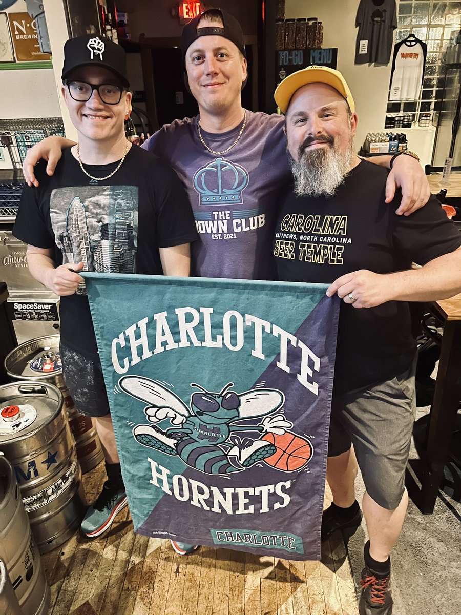 ScottyCrownClub's tweet photo. Recorded an episode of Shootin The Shot at @NCBeerTemple yesterday and announced @CrownClubCLT inaugural chapter in Matthews! #BackTheBuzz https://t.co/Ww7yYz4H9E