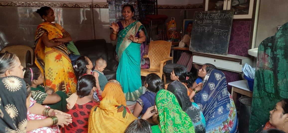 #Day3 of #MHM week'22 <a href="/MHDay28May/">MenstrualHygieneDay</a> successfully culminated with awareness activities by CBO <a href="/cbo_sssm/">स्वच्छता संवर्धन संस्था महासंघ</a> w/ support of the Secretariat <a href="/RCUESMumbai/">RCUES Mumbai</a> &amp; <a href="/UNICEFIndia/">UNICEF India</a> Maharashtra, in #urban slum of #Mankhurd in #Mumbai to #EndPeriodStigma &amp; to start an open conversation on #menstruation.