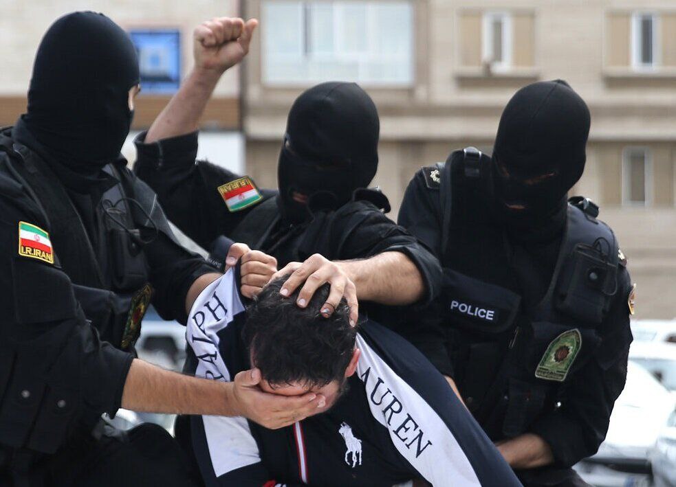 SMohammad1705's tweet photo. عاقبت کسی که برای #اسرائیل چیزی بهتر از این نمیشه https://t.co/nPnsU3gtyu