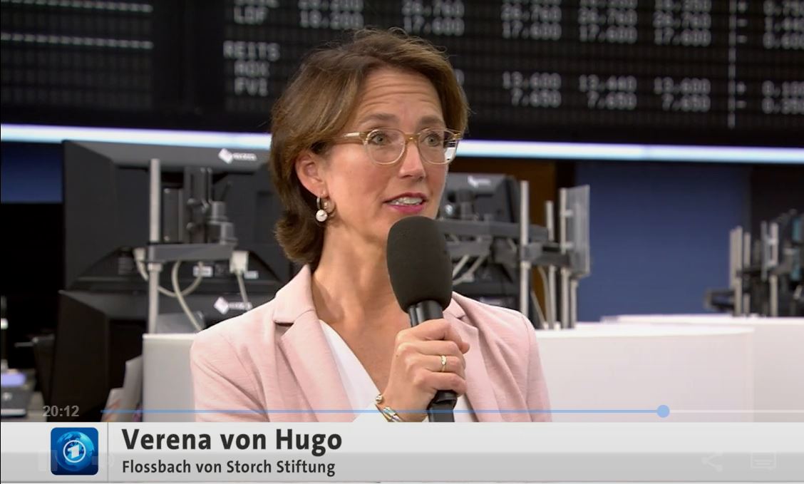 fvsstiftung_de's tweet photo. Warum #ökonomischeBildung in der Schule unterrichtet werden sollte und wie es tatsächlich um das #SchulfachWirtschaft steht, erklärt @VerenavonHugo im Gespräch mit @WolffatBoerse @boerseARD, ab Min. 19:50

 ➡ https://t.co/yNnGxOVcBx

 #twlz #Allgemeinbildung #oebix #boeb_net https://t.co/ikPn20BCAX