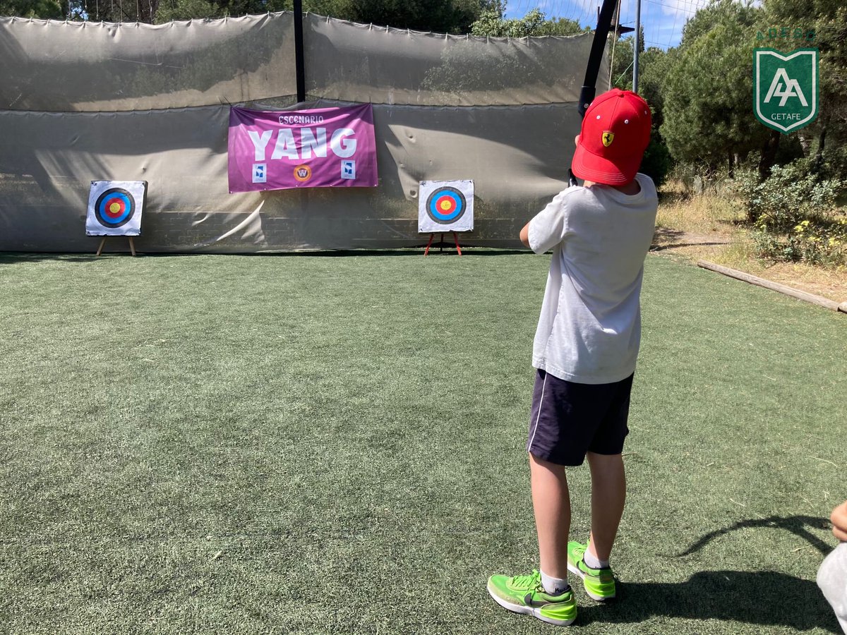 Ayer, nuestros alumnos/as de 3° de primaria fueron de excursión a Urbacamp, un sitio de multiaventura situado en Las Rozas. 

Realizaron tiro con arco,  circuito de cuerdas y tirolinas, escalada en rocódromo y juegos de estrategia. 

¡Disfrutaron mucho! ¡Volveremos!