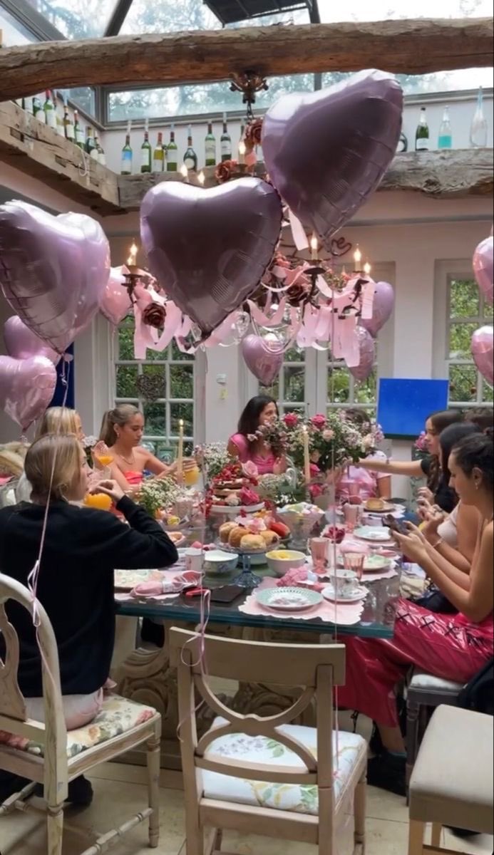 leslunettesrose's tweet photo. Summer festivities https://t.co/WpnUoRmu9N
