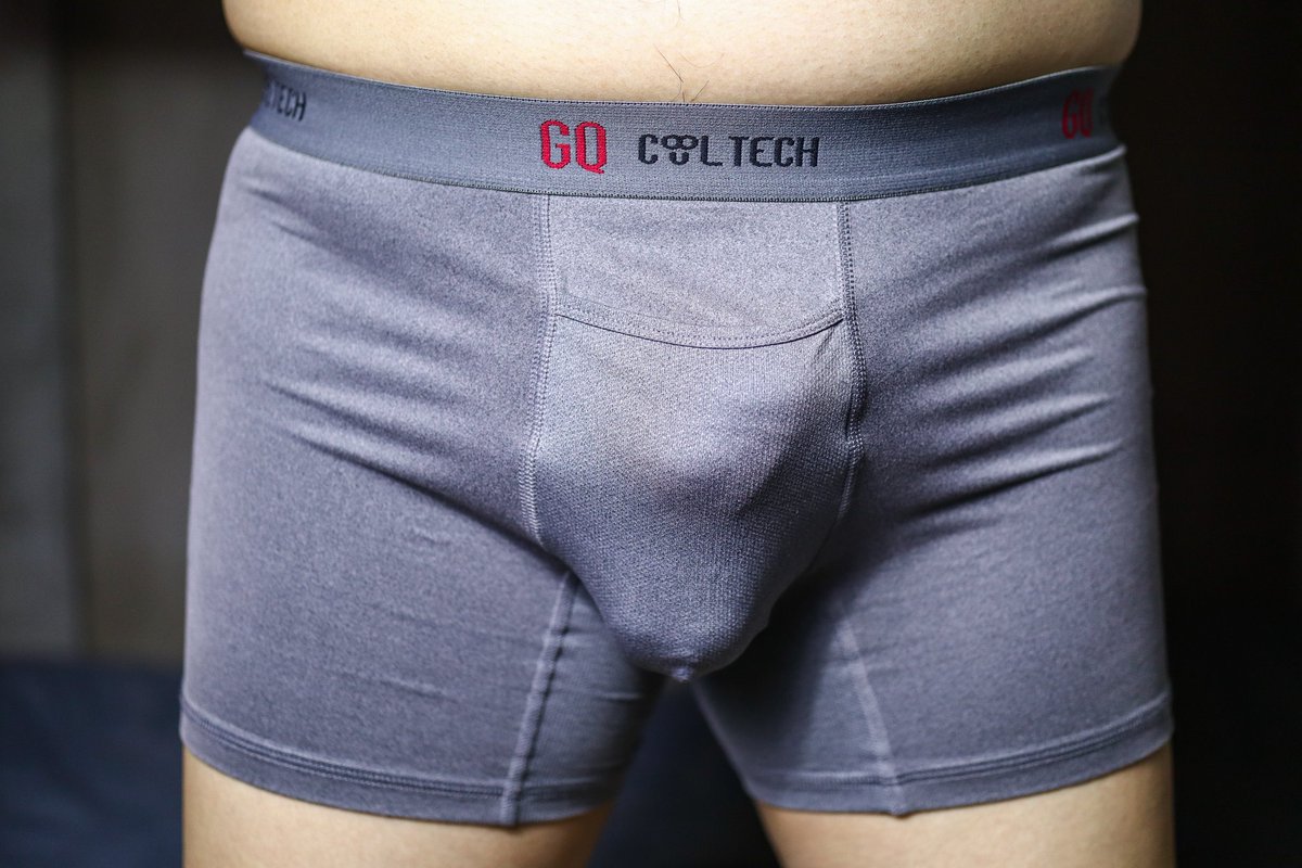 JUS309's tweet photo. GQ Cool Tech💨 รุ่น Sport อีกรุ่นแบบขาสั้น แต่รุ่นนี้ไม่มีช่องแยกไข่ตรงเป้า  แต่ก็มีเป้านะ ไม่ได้เรียบแบนไป��บบกางเกงรัดกล้ามแบบนั้น ใส่สบายแต่เวลา 🍆 แข็งก็โด่เลยไม่รัดแนบกับขา เนื้อผ้าต่างจากรุ่นปกติ นุ่มลื่นกระชับดูแห้งง่ายดี 😄 https://t.co/lqhupdgOMB