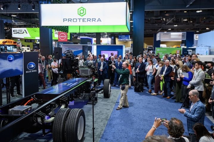 The fleet industry is at a crossroads when it comes to the electrification of fleet vehicles, reports @fleet_forward. Check out their story about last week's #ACTexpo, which quotes our President Paul Beach. fleetforward.com/10172422/fleet… #FleetManagement