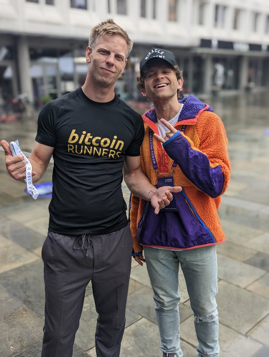 EuroDale's tweet photo. "If you don't want to use #bitcoin, you don't have to. But don't stand in the way of those who really need it."

TL;DR Don't be a dick.

@jackmallers https://t.co/UEaabDSJYs