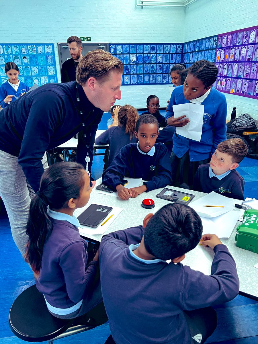 ShacklewellE8's tweet image. We loved hosting the @NewWaveFed Year 4 Maths Challenge this afternoon.

Some excellent collaboration and superb strategies were used to solve tricky problems. 

Looking forward to the next one!

#NWFed