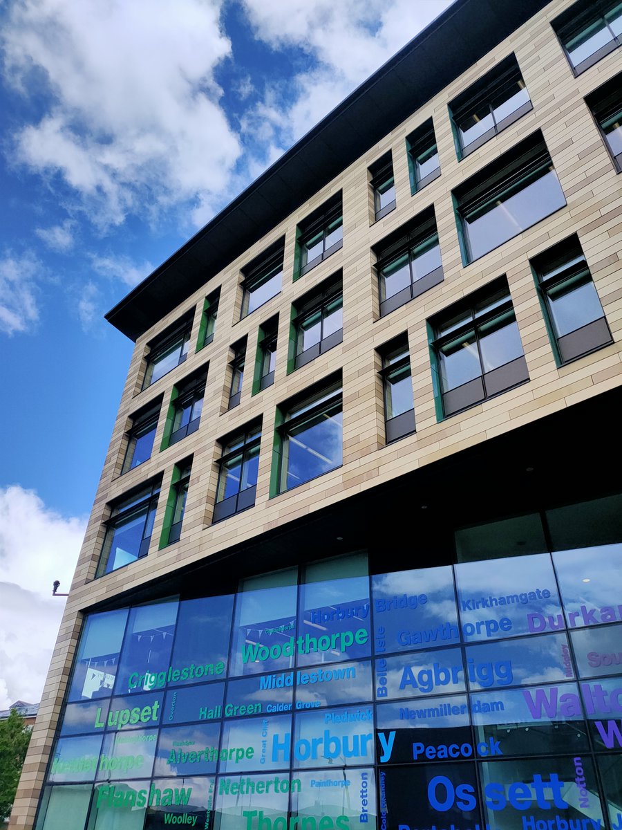 BIPCLeeds's tweet photo. We were over at Wakefield Library this morning for the launch of the #BIPC Local space @WFlibraries 👏

The new space is part of #BIPC Leeds City Region, supporting entrepreneurs and small businesses with free access to resources, events and one-to-one guidance https://t.co/aT2gkg0qDO