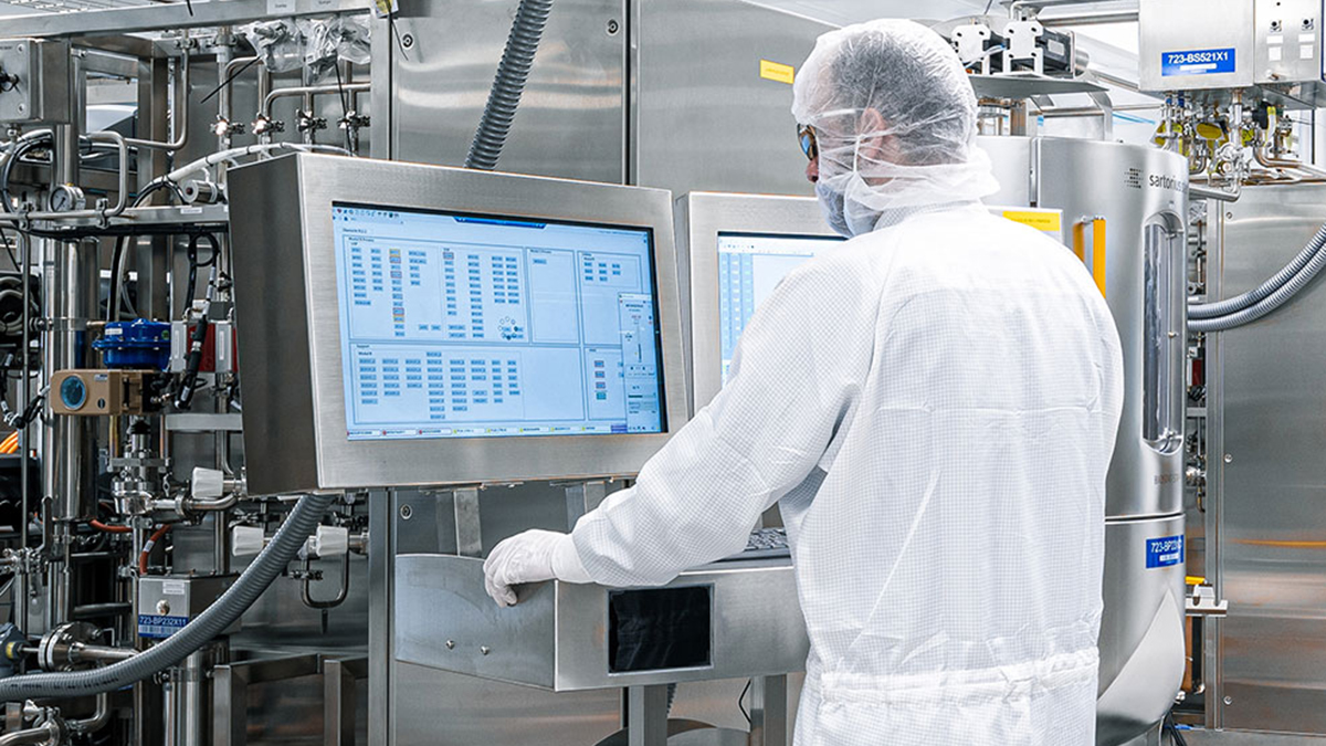 Lonza_LAL's tweet photo. #Webinar Announcement: #Lonza Panel Discussion “The Reality of #MES Implementation,” 07 June. Ask our panel of industry experts who have undergone digitalization and pharma 4.0 through #MES implementation: https://t.co/KkGelrW2CV https://t.co/JaosLJrRZk